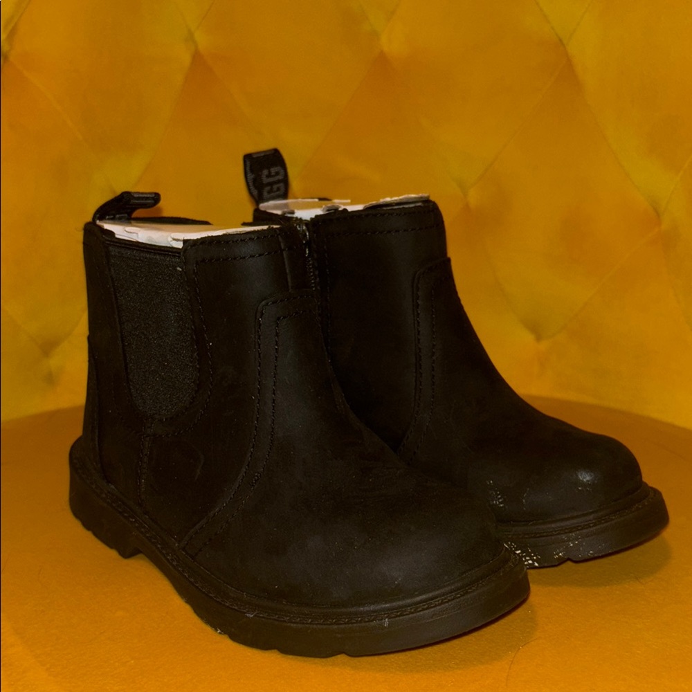 UGG Classic Black Kids Boots